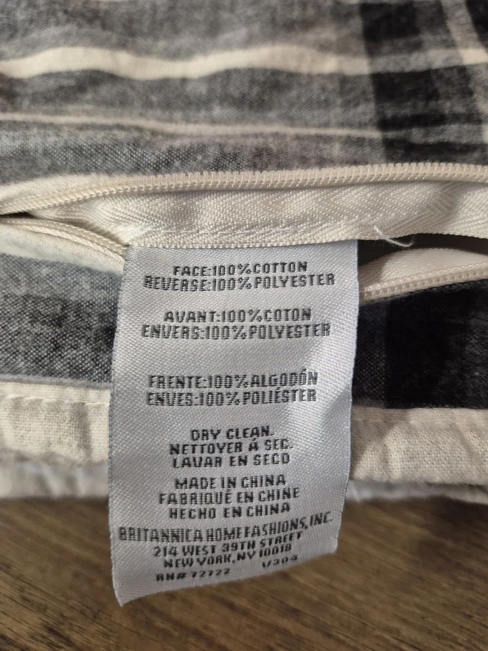 UGG Hooded Plaid Sherpa Pillow Case - Cream, Black & Gray - Picture 8 of 9